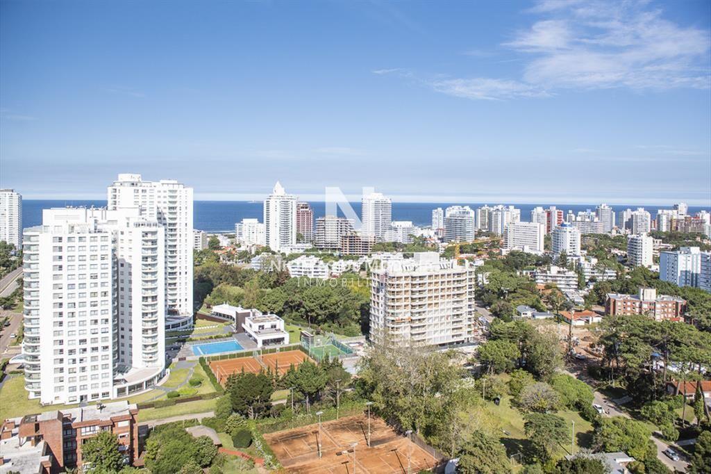 Departamento a estrenar a pasos de Punta