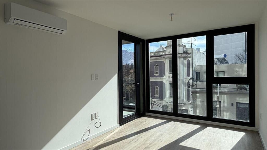 Si Alquila apartamento 1 dormitorio a estrenar balcón Pocit