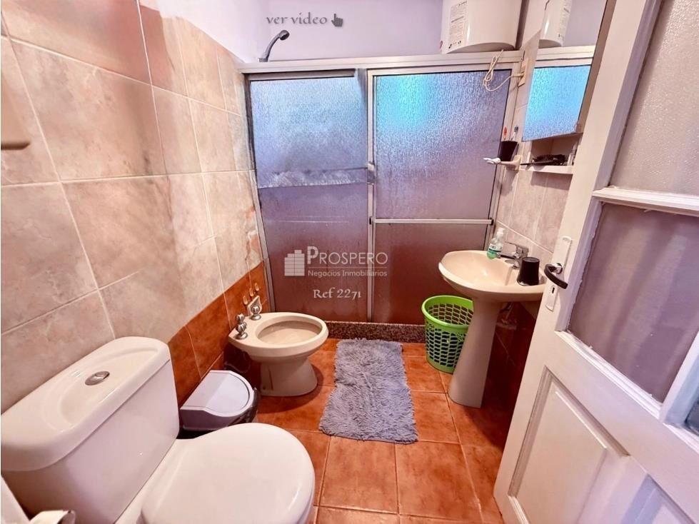 2271/4/p casa 2 dorm buceo cochera altillo jardin