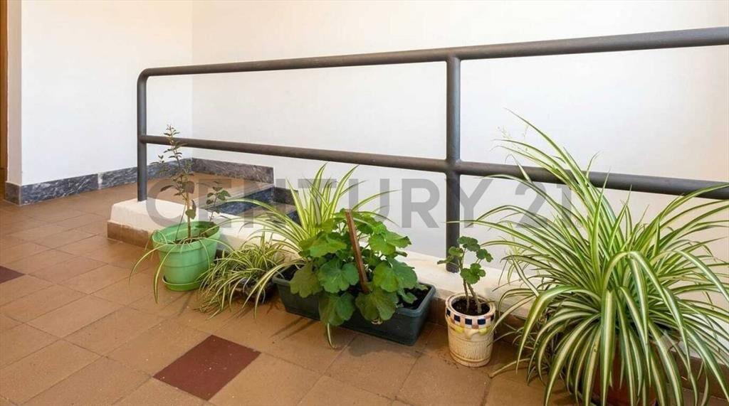 Venta inversión/vivenda/Permuta/1er piso x escalera/2dor/...