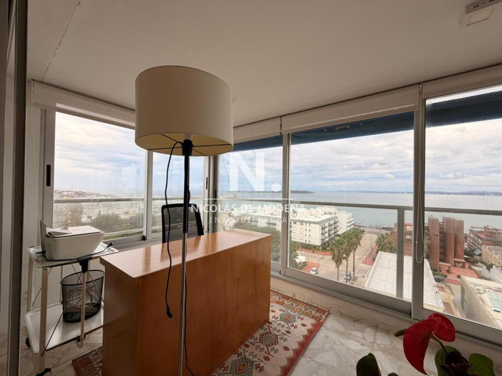 Apartamento en peninsula con vistas hacia la del