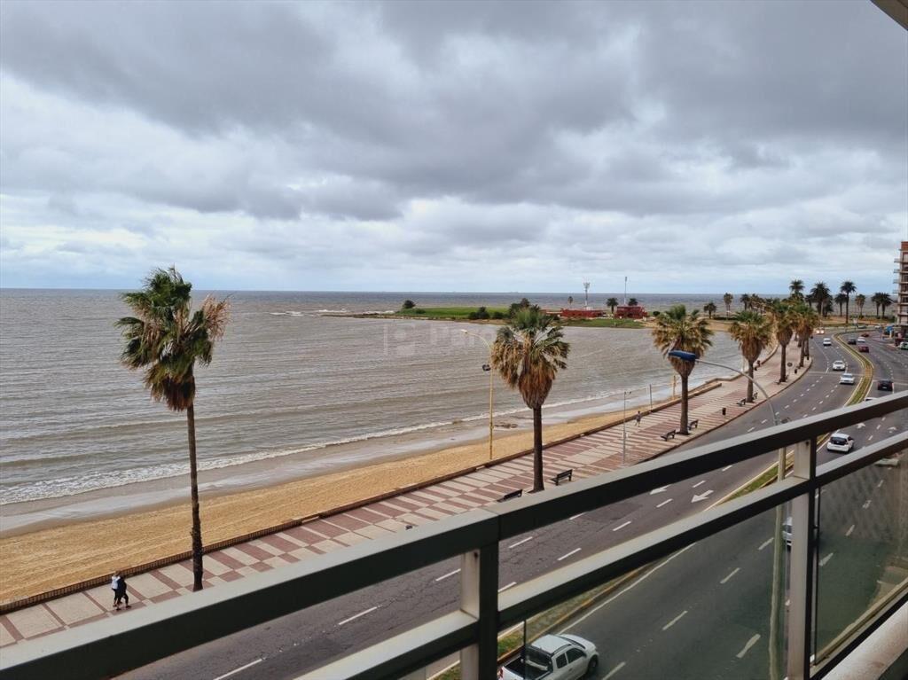 PARODI VENTA APARTAMENTO POCITOS RAMBLA  4 DORMITORIOS 4 BA
