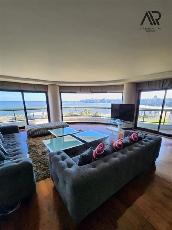 Apartamento en venta c/ cochera doble en Pocitos
