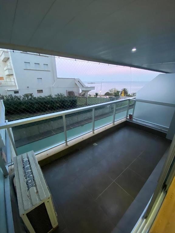Venta Apartamento 2 dormitorios sobre la rambla con vista a