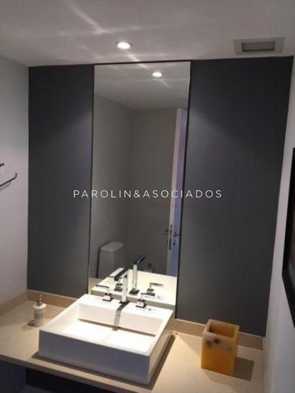 Apartamento en venta de 3 dormitorios en torre