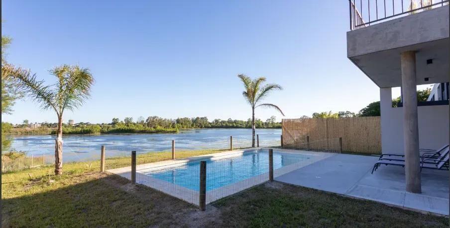 Venta Casa 2 dormitorios con jardín, parrillero y amenities