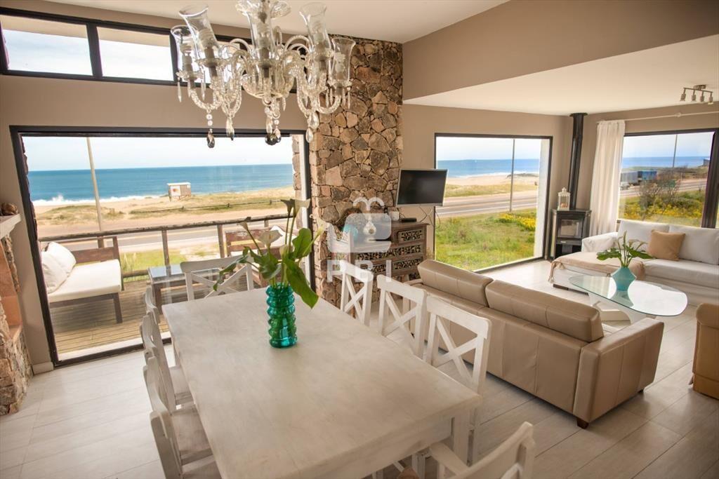 Espectacular Casa en Venta en El Chorro con al -