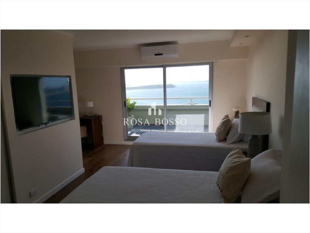 Apartamento en Peninsula para la venta.