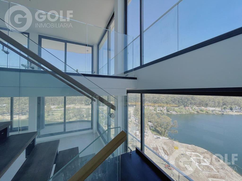 Venta Apartamento Duplex de 3 Dormitorios con Terraza en Ca