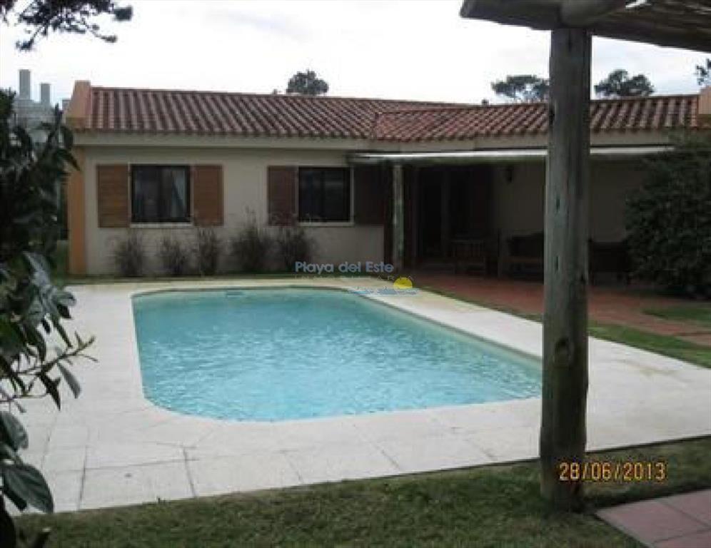 Casa en RincÃ³n del Indio, 4 dormitorios *