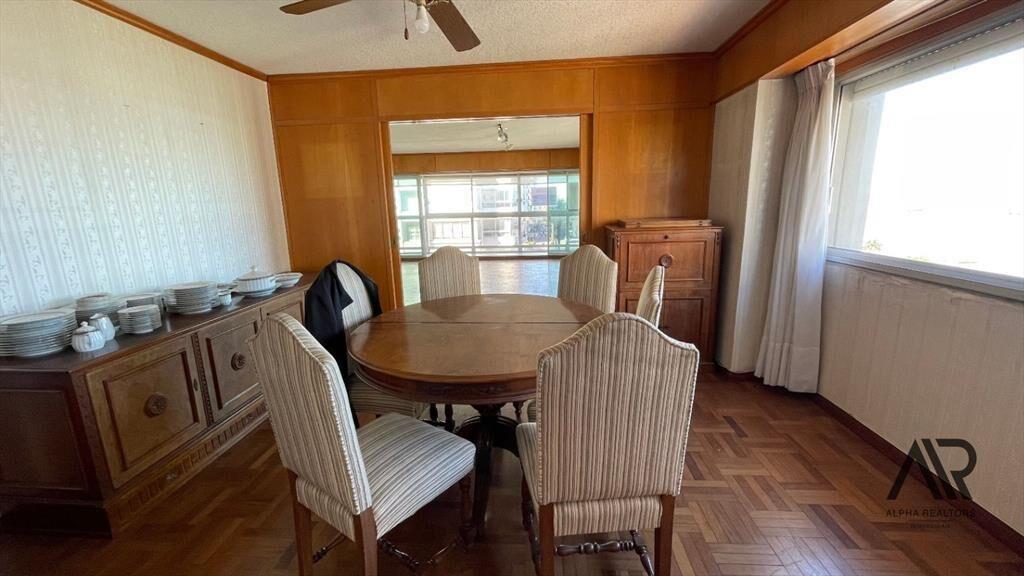 Apartamento en venta c/ cochera en Puerto Buceo