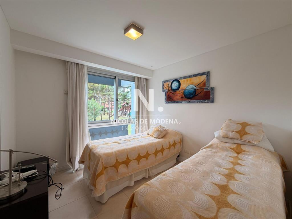 En venta apartamento de e Dormitorios en Mansa, Punta del E