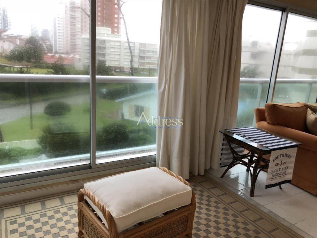 Playa mansa, impecable apartamento a metros del