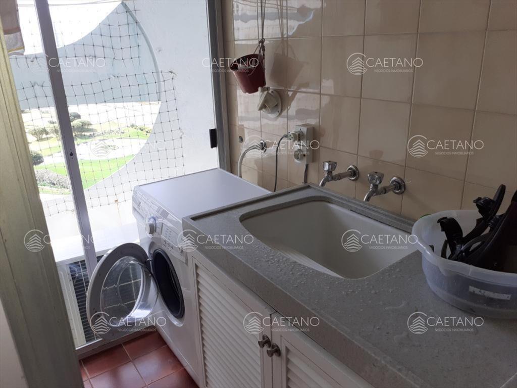Apartamento de gran dimensiones en torre de