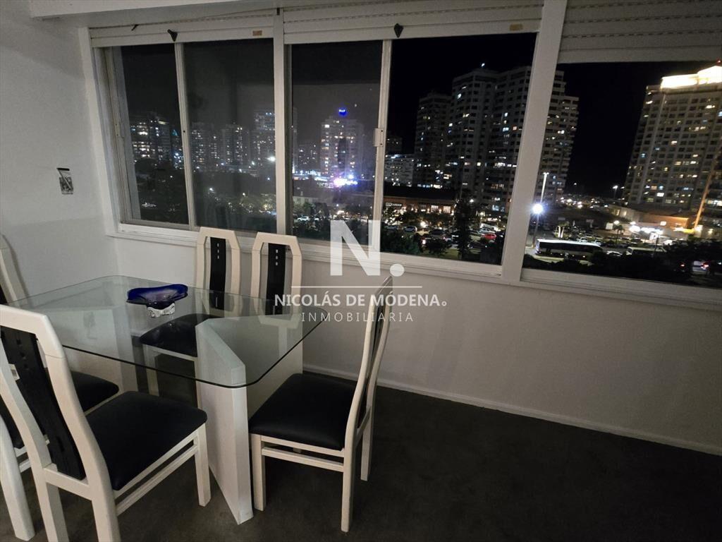 Venta apartamento 1 dormitorio y medio en Punta