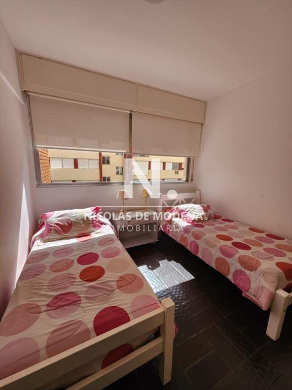 Apartamento de 3 dormitorios frente a la Brava.