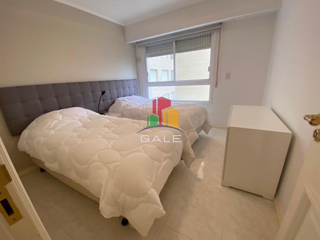 Apartamento en Venta de 3 dormitorios en Edificio Coral Tow