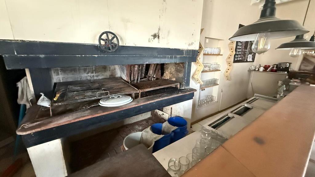 Mercado del puerto, 70 m2, excelente punto, apto gastronomí