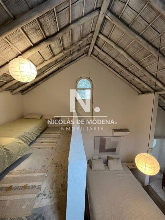 Amplia casa a la venta en Punta del Este de 6 en