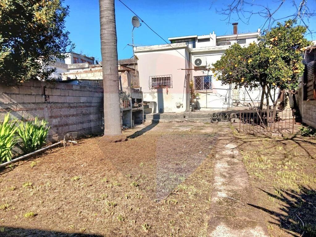 Venta casa en PH en Cerrito de 2 dormitorios .