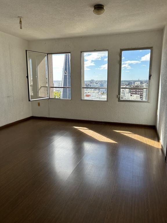 VENTA 1 DORMITORIO CON MUY BUENA LUZ. MERCEDES Y EJIDO CON