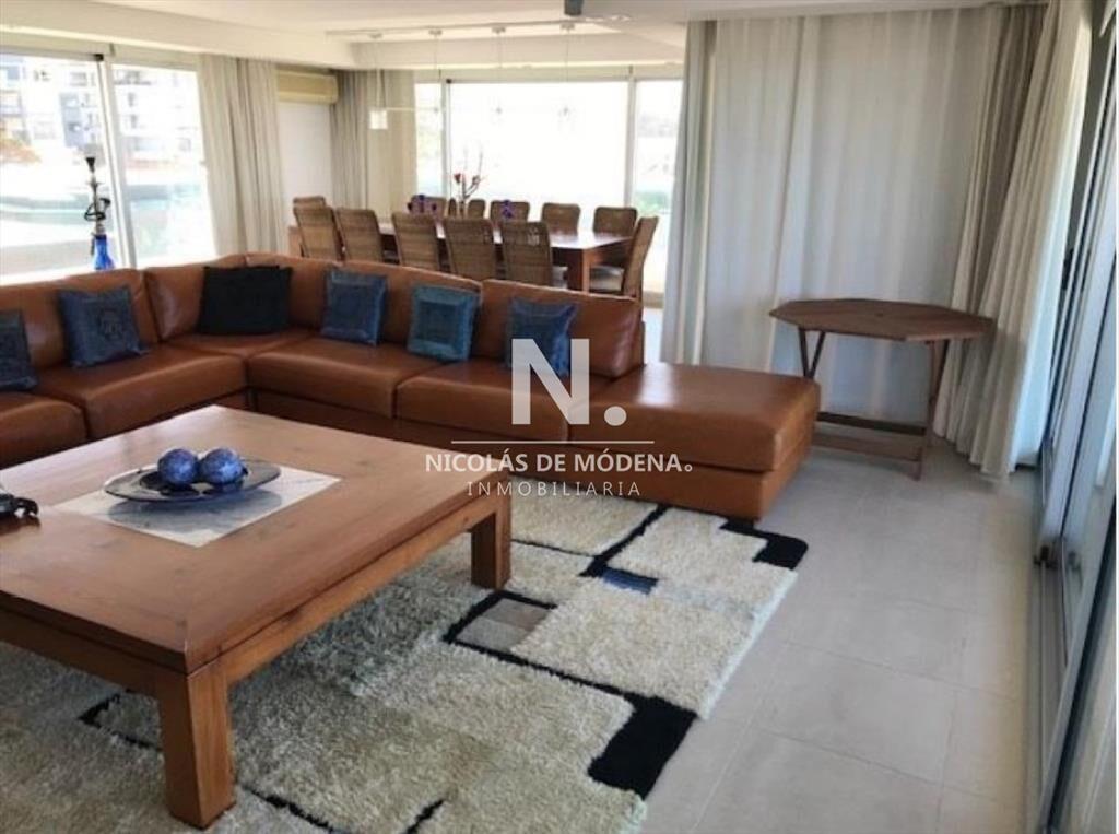 Hermoso departamento en venta con vista al mar.