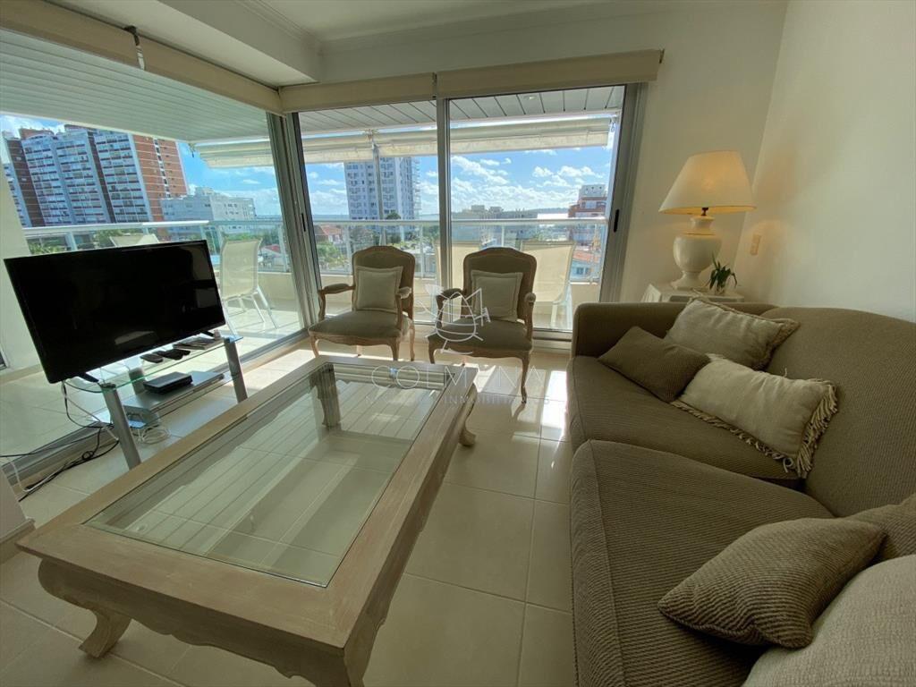 Apartamento en venta Playa Mansa 2 dormitorios