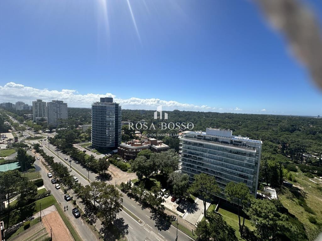 Pent House duplex en torre de categoria con
