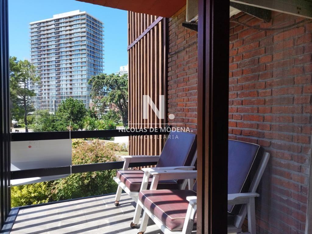 Departamento de dos dormitorios en venta en Punta del Este