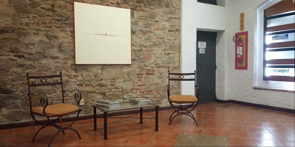 ALQUILER - OFICINA - CIUDAD VIEJA