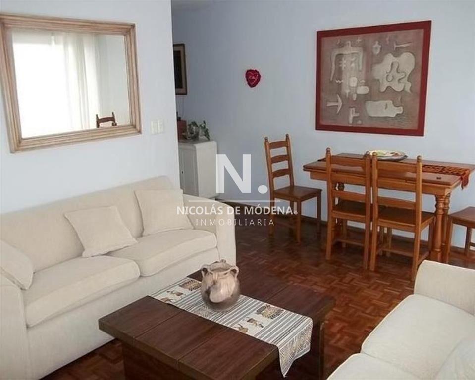 Apartamento de 2 dormitorios