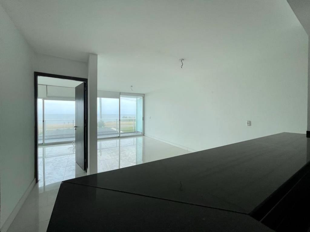 Comodo apartamento de un dormitorio frente al mar!