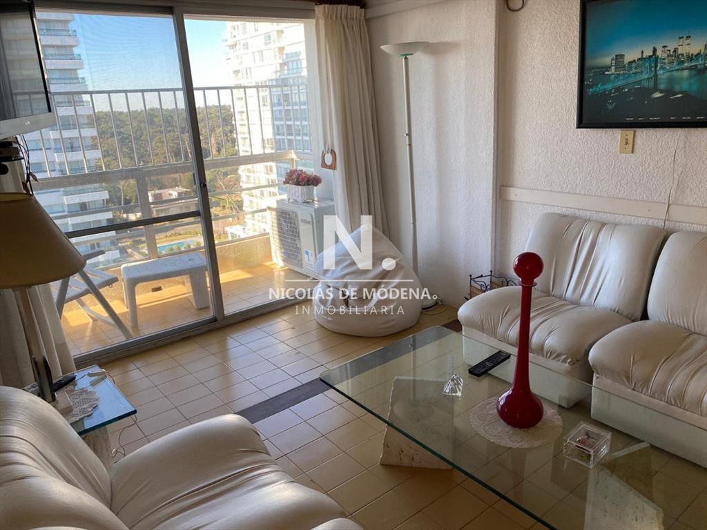 Apartamento en Cantegril - Punta del Este