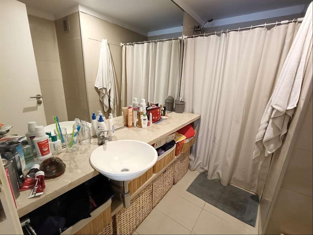Venta con Renta. Apartamento Pocitos 2 Dormitorios 2 Baños