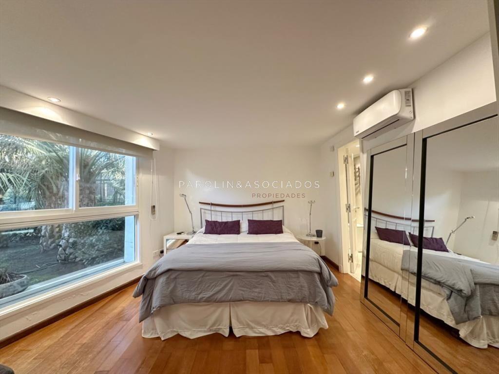 Duplex en Venta de 3 Dormitorios en Millenium del