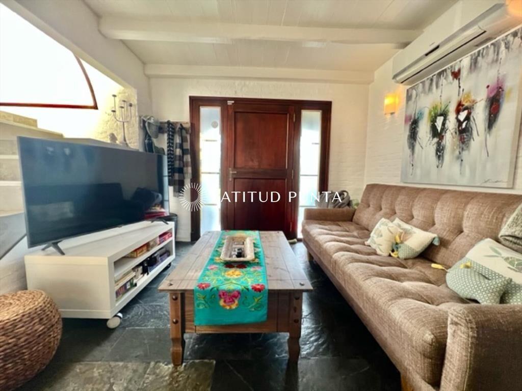 Casa en barrio privado Parque Pinares, 2