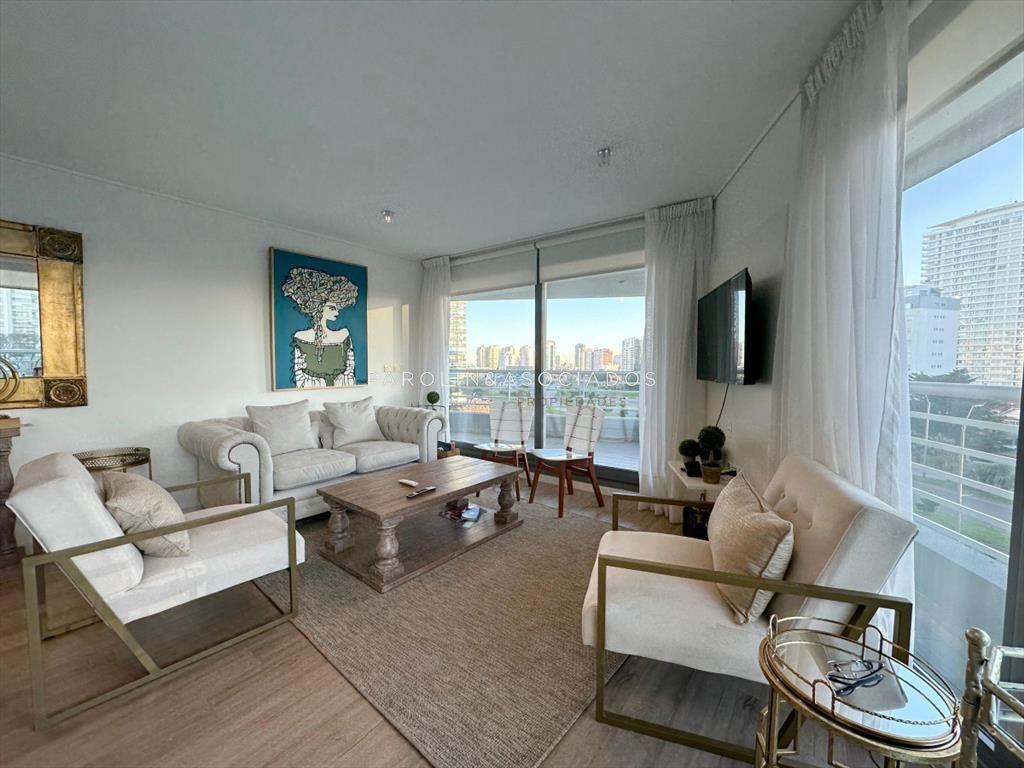 Apartamento en venta de 2 dormitorios en torre