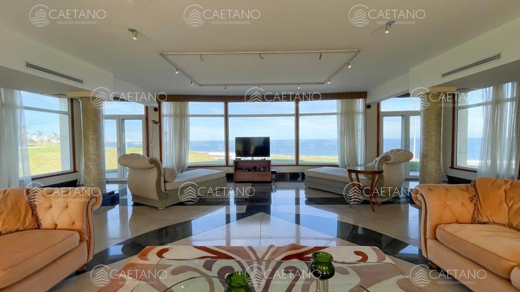 Venta casa 10 dormitorios playa mansa Punta del