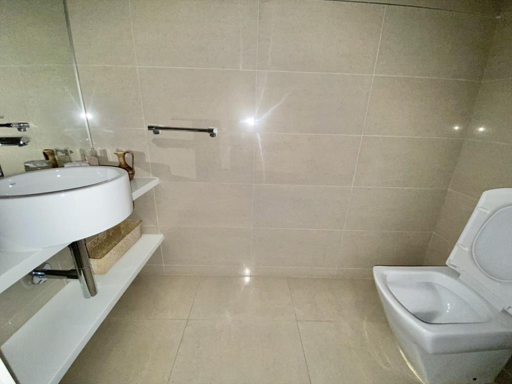 VENTA DE APARTAMENTO 3 DORMITORIOS + DEPENDENCIA