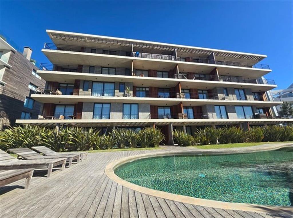 SEMIPISO EN VENTA EN MANANTIALES,2 DOR/2 BAÑOS