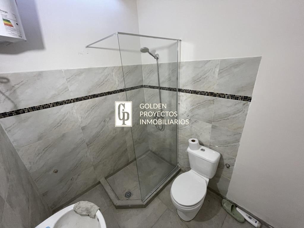 Apartamento en alquiler un dormitorio con cochera