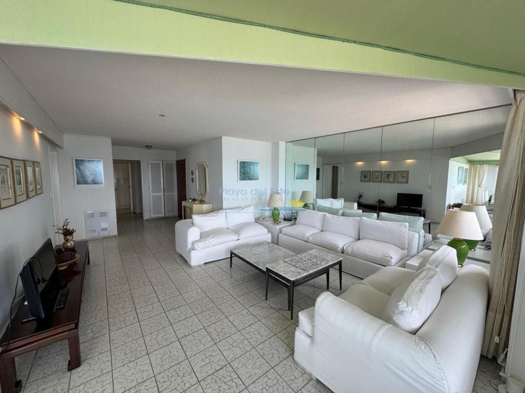 Apartamento en Venta de 3 dormitorios en , Punta
