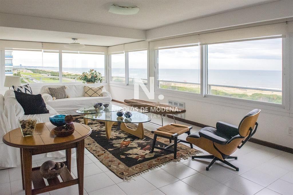 En venta apartamento en Tiburón II, de 3 con