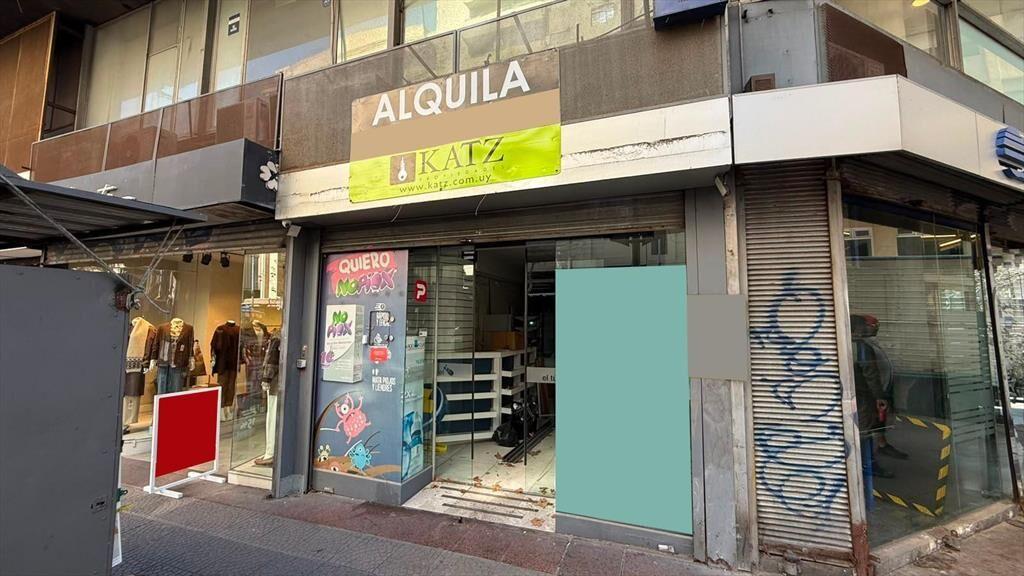 18 de julio y Rio Branco, 105 m2, 4 mts de frente, excelent