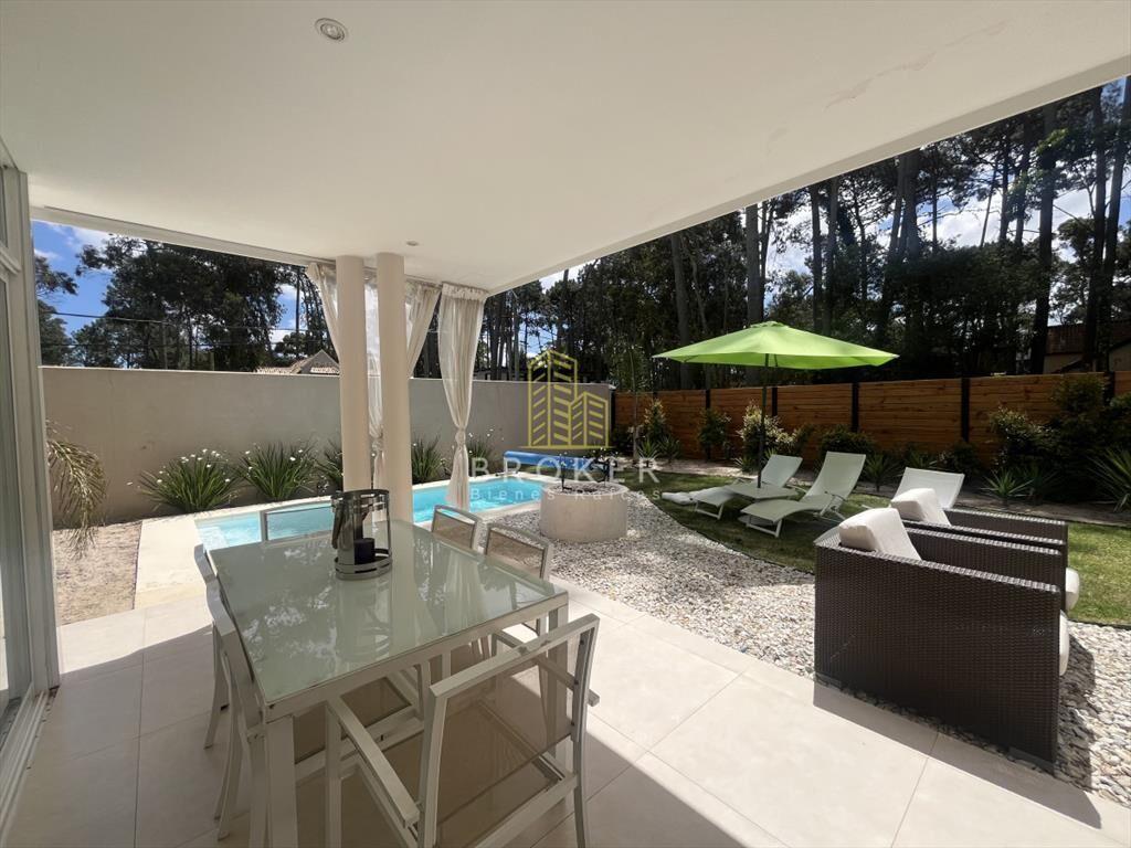 Casa en Venta 4 Dormitorios en Solanas Barrio del