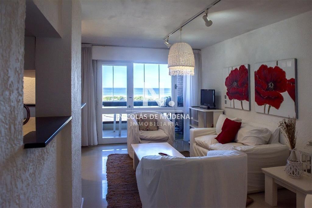 Apartamento en Venta de 2 dormitorios en Edificio