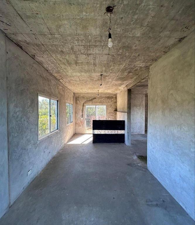 Terreno con construcción sin terminar en Santa Monica