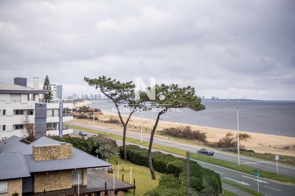 Vende apartamento equipado de 3 dormitorios al ,