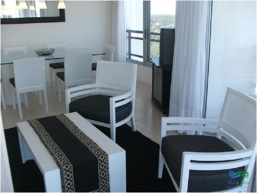 Apartamento en Roosevelt, 3 dormitorios *