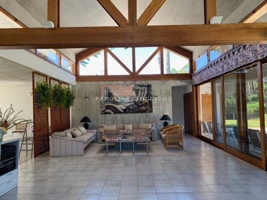 Casa en venta de 5 dormitorios en Country, Punta